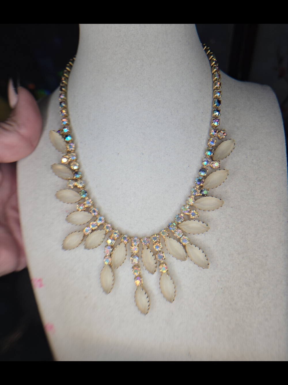 Stunning Vintage Juliana DeLizza & Elster Cream Frosted Amber AB Demi Parure Set - Picture 3 of 11